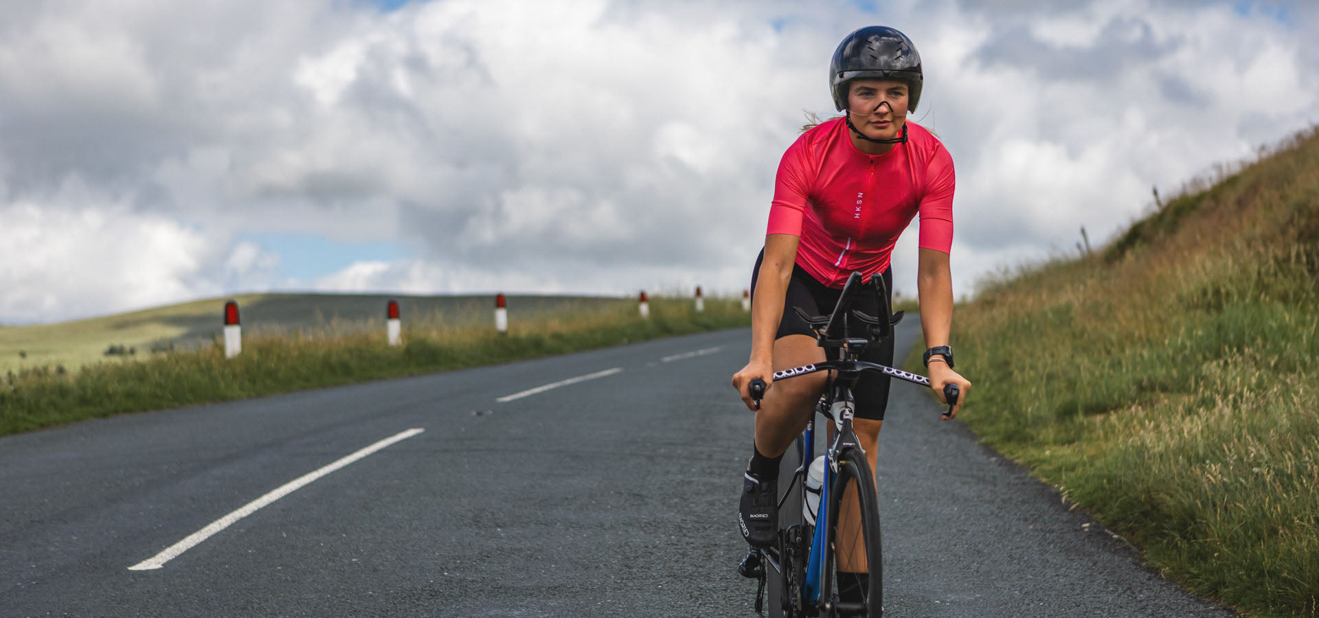 Female cyclist 