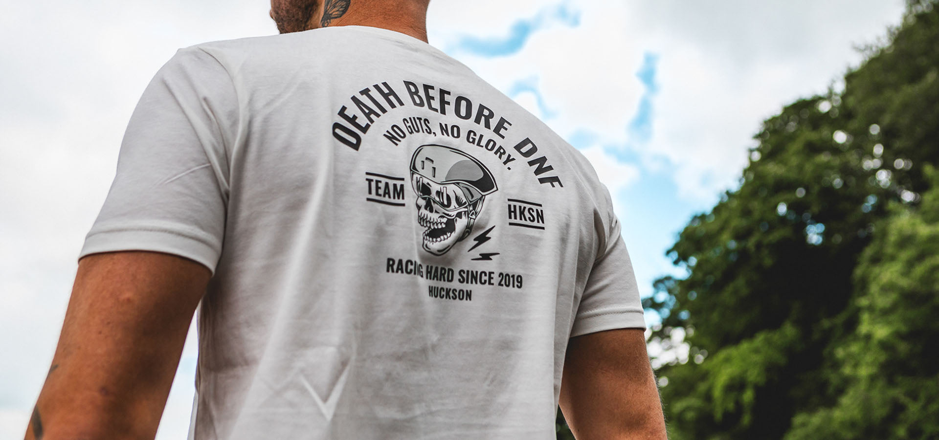 Back of man's t-Shirt